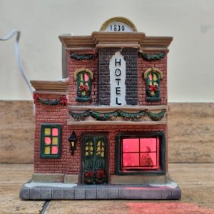 Hotel decorativo con luz