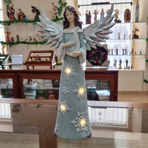 Ángel decorativo con arpa