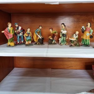 Juego de aldeanos 9 piezas 20 cm